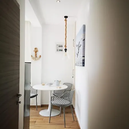 Noras Delouxe 2 Lägenhet